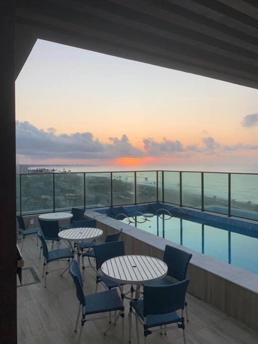 Com 2 Suites, Varanda, Vista Mar, Infraestrutura * Salvador
