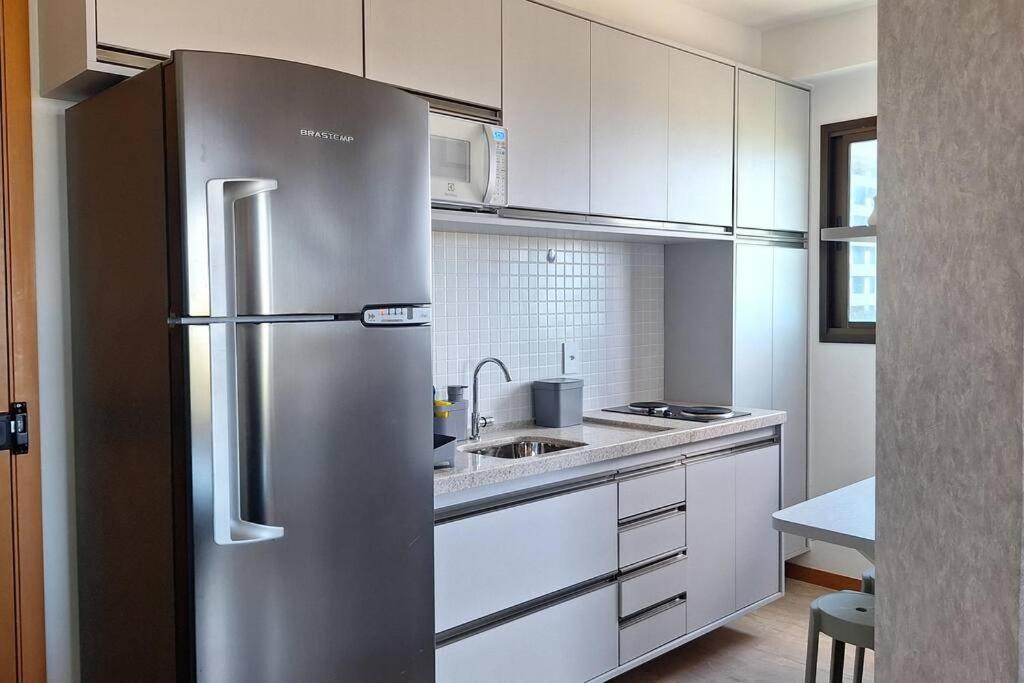 Com 2 Suites, Varanda, Vista Mar, Infraestrutura