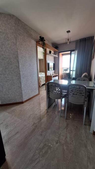 Apartamento Com 2 Suites, Varanda, Vista Mar, Infraestrutura Salvador