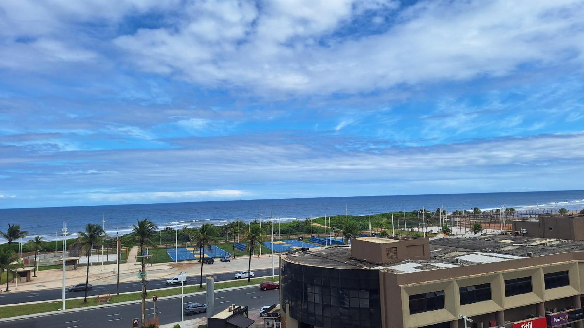 Com 2 Suites, Varanda, Vista Mar, Infraestrutura Salvador